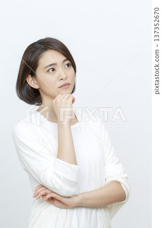一個有思想的女人的肖像 137352670