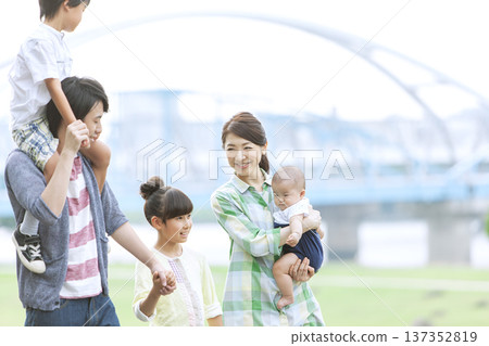Family walking with children Family walking with children 137352819