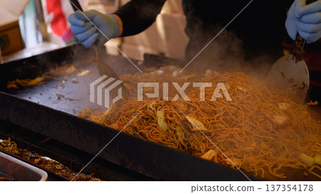 街頭鐵板炒麵 137354178