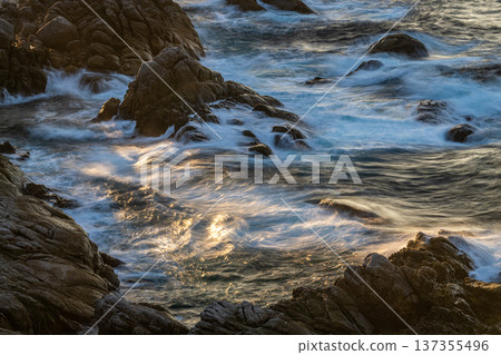 屋久島釣魚點:志瀨海岸的傍晚景色(冬季) 屋久島釣魚點:志瀨海岸的傍晚景色(冬季) 137355496