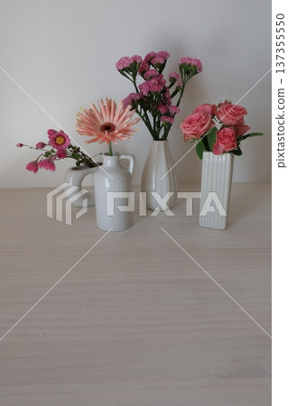 粉紅色的花朵 粉紅色的花朵 137355550