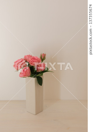 Miniature 137355674