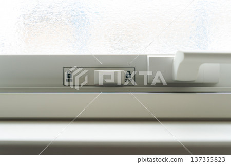 Sliding window key 137355823