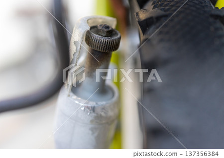 Dynamo light of bicycle 137356384