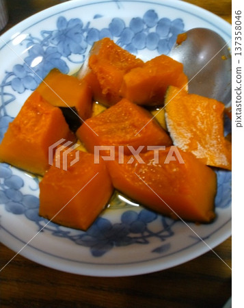 Home-cooked pumpkin 137358046