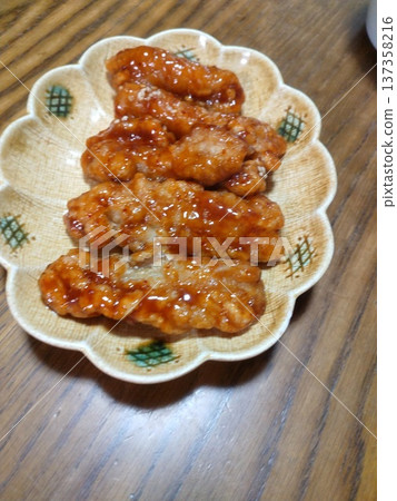 Home-cooked fried chicken Home-cooked fried chicken 137358216