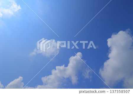 Clouds floating in the blue sky 137358507