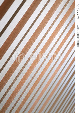 橙棕色和白色木紋面板條紋紋理 - 室內材質背景 137358700