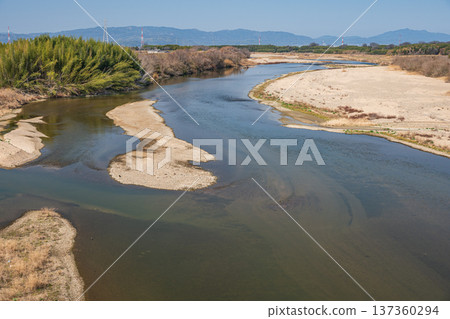 View of the Kizu River from Yamashiro Bridge, Kyotanabe City, Kyoto Prefecture, Joyo City View of the Kizu River from Yamashiro Bridge, Kyotanabe City, Kyoto Prefecture, Joyo City 137360294