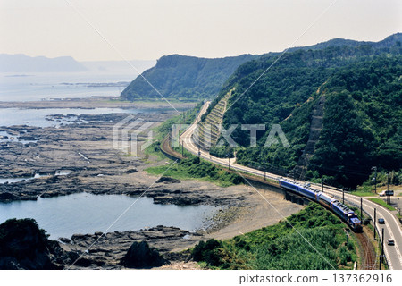 2007: DE101152 Rapid Goodbye Kinokuni Seaside train running on the Kisei Main Line 2007: DE101152 Rapid Goodbye Kinokuni Seaside train running on the Kisei Main Line 137362916