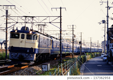 2007: EF651106 Blue Train Ginga running on the Tokaido Line 2007: EF651106 Blue Train Ginga running on the Tokaido Line 137362958