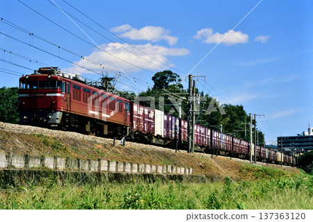 2007年ED761016次貨櫃貨運列車在東海道本線上運行 2007年ED761016次貨櫃貨運列車在東海道本線上運行 137363120