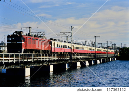 2007 ED7691 Rapid Moonlight Kyushu train running on the Kagoshima Main Line 137363132