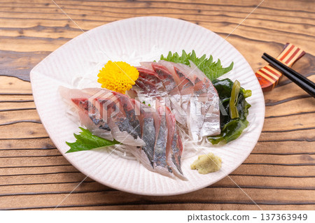 Horse mackerel sashimi Horse mackerel sashimi 137363949