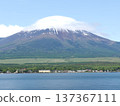 An early summer view of Mount Fuji and cap clouds over Lake Yamanaka 137367111