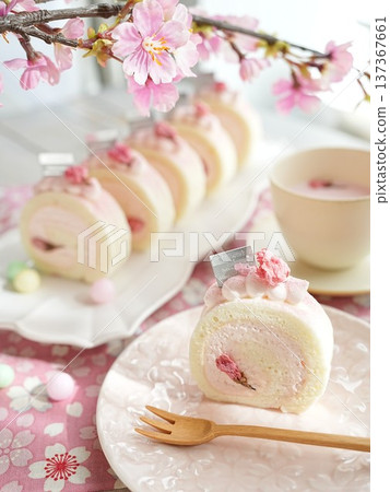 春季甜點櫻花捲蛋糕 春季甜點櫻花捲蛋糕 137367661