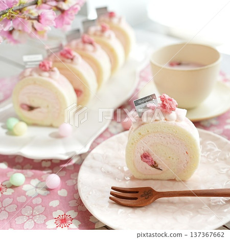 春季甜點櫻花捲蛋糕 春季甜點櫻花捲蛋糕 137367662