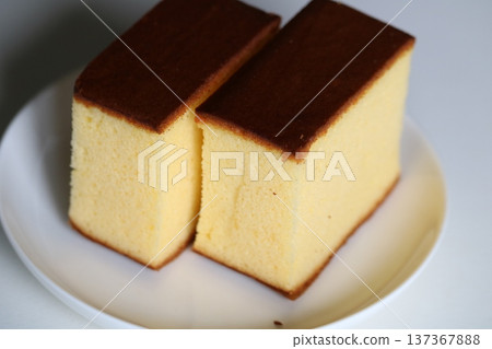Fluffy and delicious castella tea time Fluffy and delicious castella tea time 137367888
