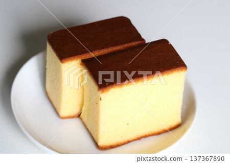 Fluffy and delicious castella tea time 137367890