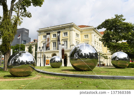 View of the Asian Civilisations Museum(ACM), Singapore, this neoclassical-style building along the Singapore River, formerly Immigration Department Building. View of the Asian Civilisations Museum(ACM), Singapore, this neoclassical-style building along the Singapore River, formerly Immigration Department Building. 137368386