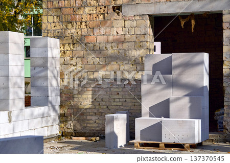 Construction of new building from aerated concrete blocks Construction of new building from aerated concrete blocks 137370545