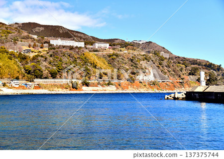 View of National Route 135 and Inatori High School from near Inatori Fishing Port (Higashiizu Town, Shizuoka Prefecture) [February 2026] 137375744