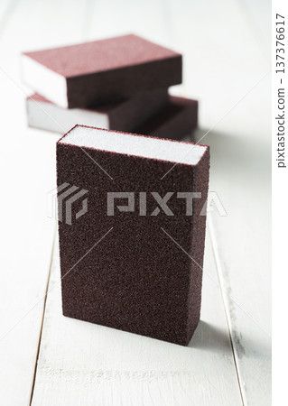 Sandpaper block Sandpaper block 137376617