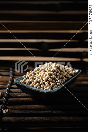 White pepper 137376981