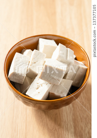 Tofu Tofu 137377105