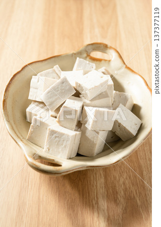 Tofu Tofu 137377119