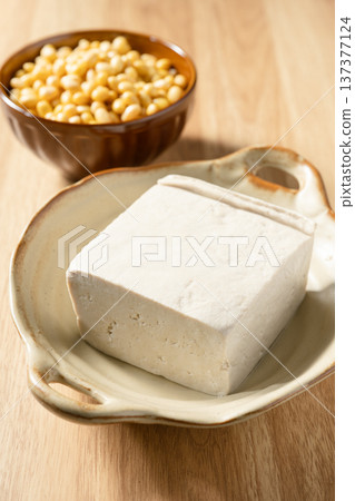 Tofu Tofu 137377124