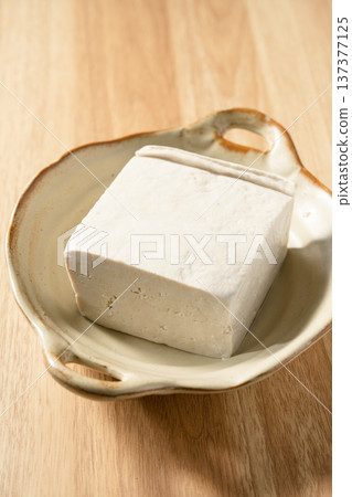 Tofu Tofu 137377125