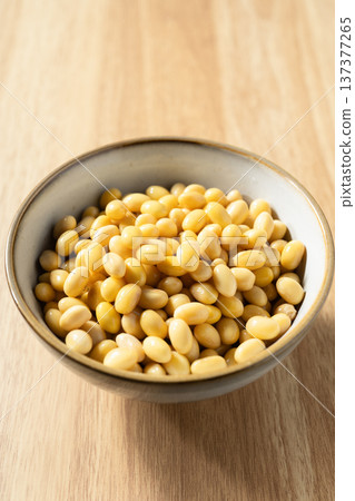 soy beans soy beans 137377265