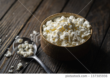 Farmers cottage cheese 137385936