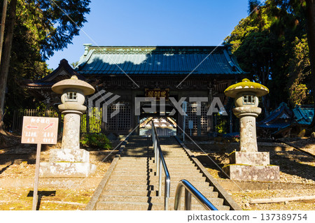Autumn in Minobu Town, Yamanashi Prefecture - Autumn leaves at Okunoin Shishinkaku, Kuonji Temple on Mount Minobu Autumn in Minobu Town, Yamanashi Prefecture - Autumn leaves at Okunoin Shishinkaku, Kuonji Temple on Mount Minobu 137389754