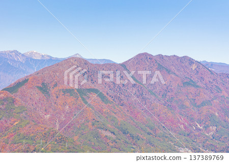 Autumn in Minobu Town, Yamanashi Prefecture - Autumn leaves on Mount Minobu - View from the North Observatory Autumn in Minobu Town, Yamanashi Prefecture - Autumn leaves on Mount Minobu - View from the North Observatory 137389769