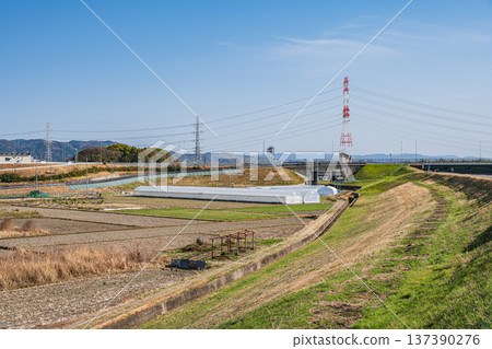 京都府常陽市春日鄉村景色 137390276