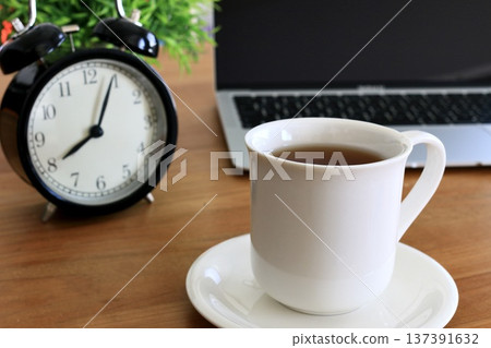 Morning coffee/Coffee break Morning coffee/Coffee break 137391632