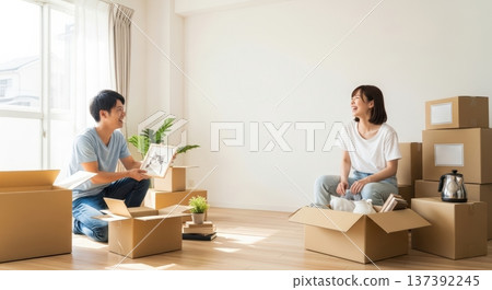 一群年輕男女搬進新家，房間裡光線明亮。這幅畫象徵著他們進入學校，成為社會新成員，開始新生活（留有文字空間）。 137392245