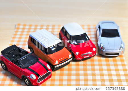 熱門車款的微縮模型 熱門車款的微縮模型 137392888