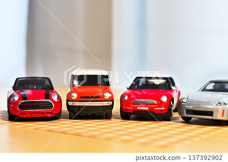熱門車款的微縮模型 熱門車款的微縮模型 137392902