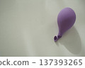 Deflated balloon (1) 137393265