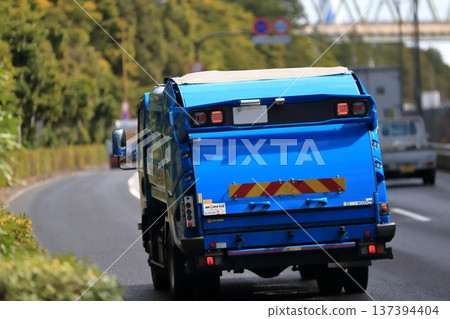 Garbage truck (garbage truck) image 137394404