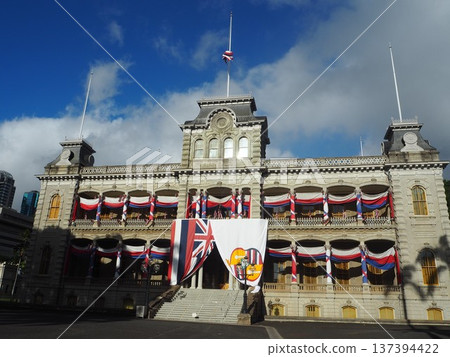 Iolani Palace, the last royal palace of the Kingdom of Hawaii, a historic building in Honolulu Iolani Palace, the last royal palace of the Kingdom of Hawaii, a historic building in Honolulu 137394422