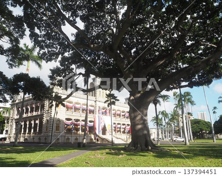 Iolani Palace, the last royal palace of the Kingdom of Hawaii, a historic building in Honolulu Iolani Palace, the last royal palace of the Kingdom of Hawaii, a historic building in Honolulu 137394451