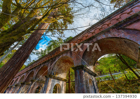 Suirokaku Aqueduct at Nanzenji Temple in Kyoto, Japan 137394930