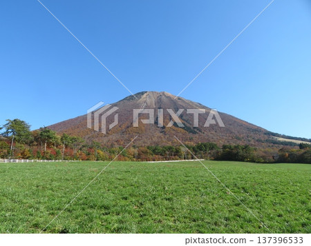 Mt. Daisen, Hoki Town, Tottori Prefecture Mt. Daisen, Hoki Town, Tottori Prefecture 137396533
