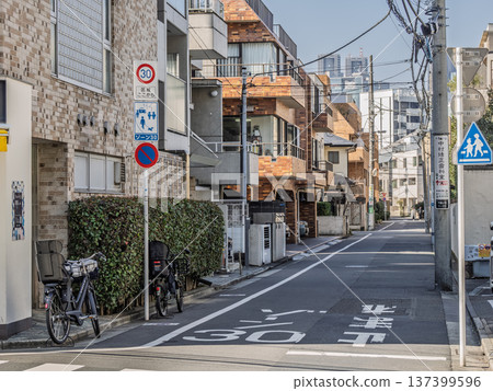 Entrance to an area with residential road measures in place - [Zone 30] sign 137399596