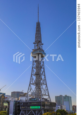 藍天下的電視塔 藍天下的電視塔 137403944