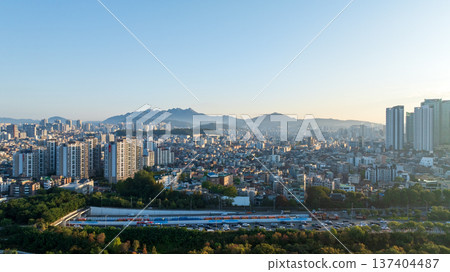 Aerial cinematic sunrise over Seonyudo Park and Hangang River with Yeouido skyline, Seoul. 137404487
